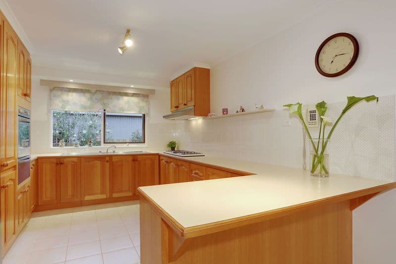 20 ROSEMARY Avenue, CROYDON HILLS VIC 3136, Croydon Hills - Thumbnail 2