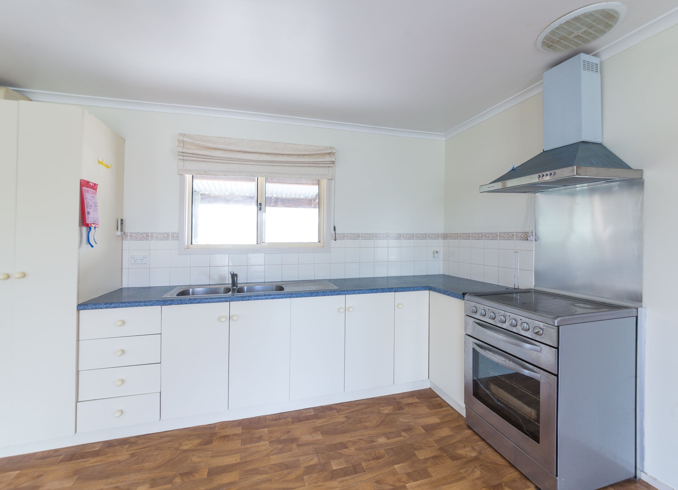 3 Thomas Street, Yankalilla SA 5203, Yankalilla - Thumbnail 5