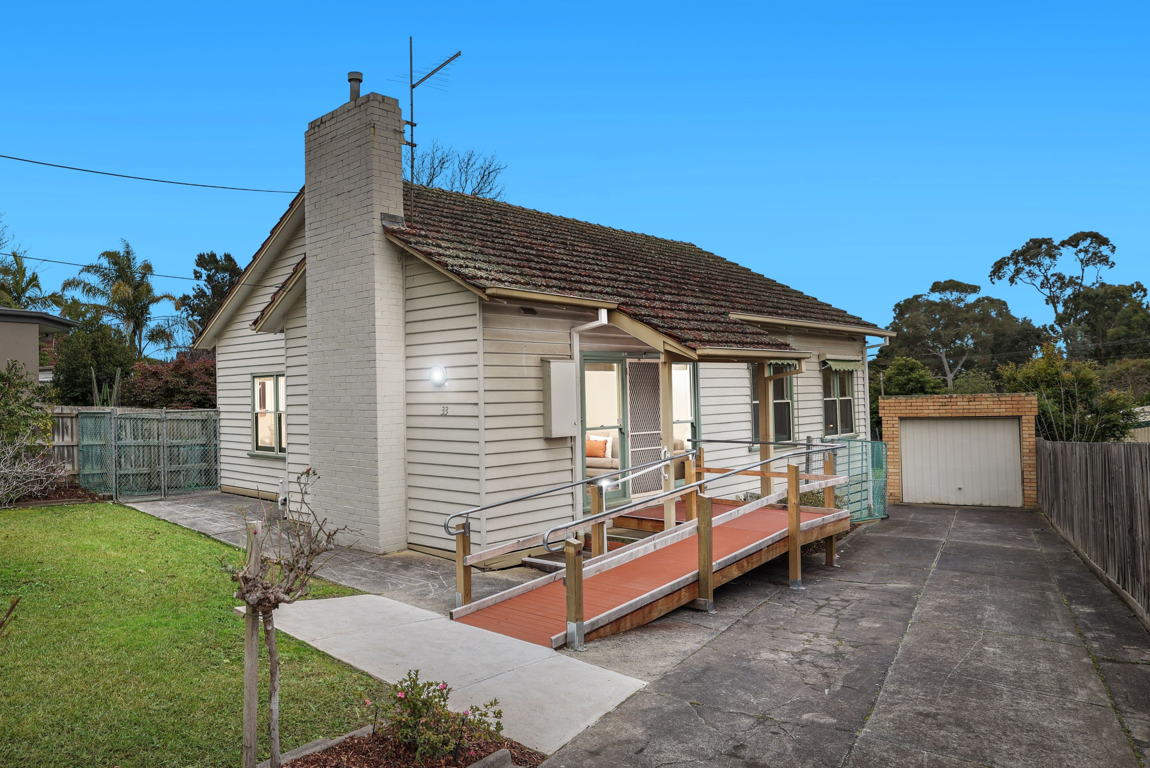 33 Victoria Avenue, Mitcham VIC 3132, Mitcham - Thumbnail 3