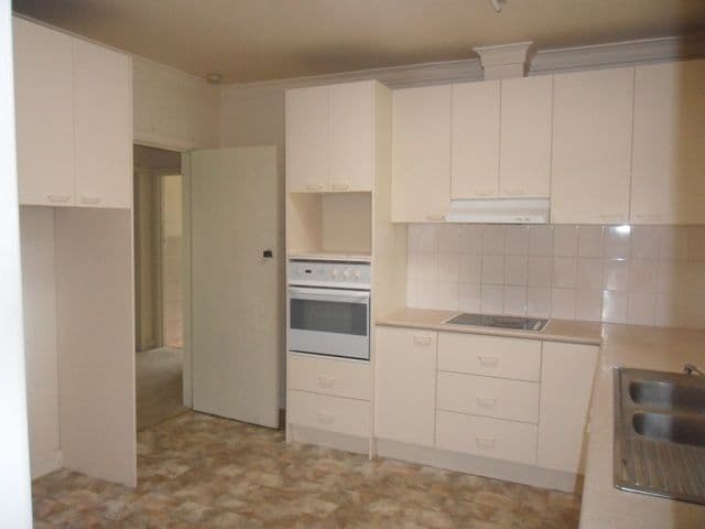 3 Jeffers Street, NOBLE PARK VIC 3174, Noble Park - Thumbnail 3