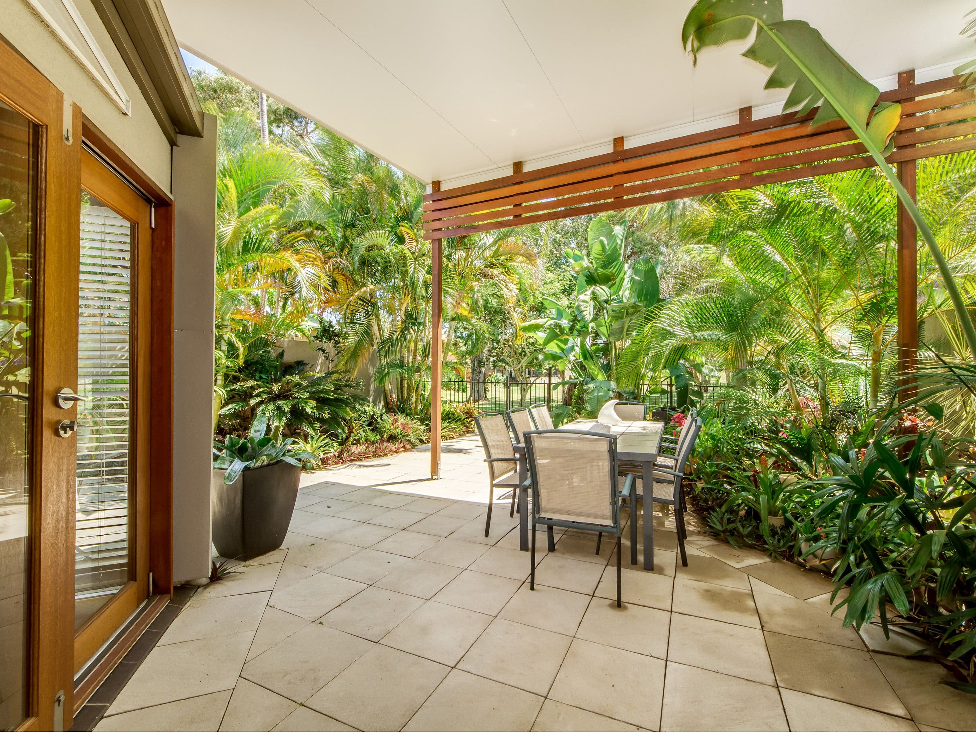 8 Wildwood Court, Surfers Paradise QLD 4217, Surfers Paradise - Image 1