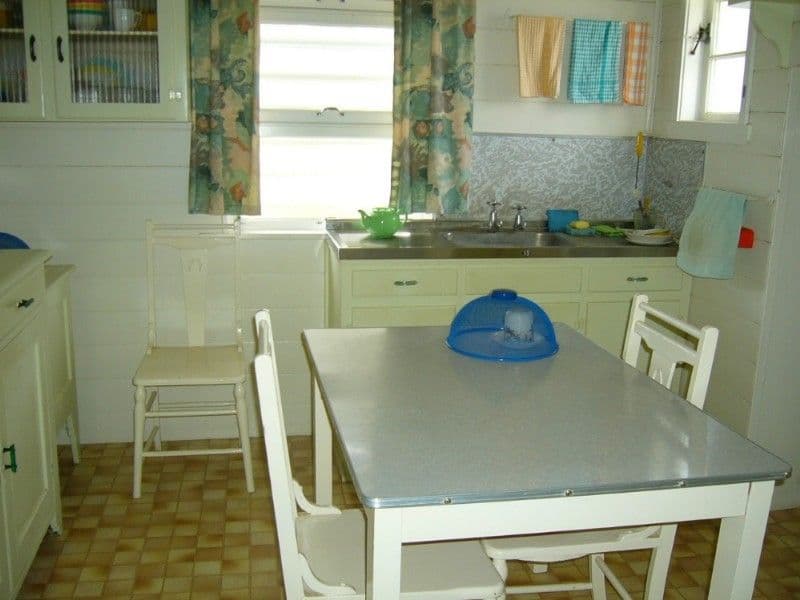 50 Ross Street, ALLENSTOWN QLD 4700, Allenstown - Thumbnail 2