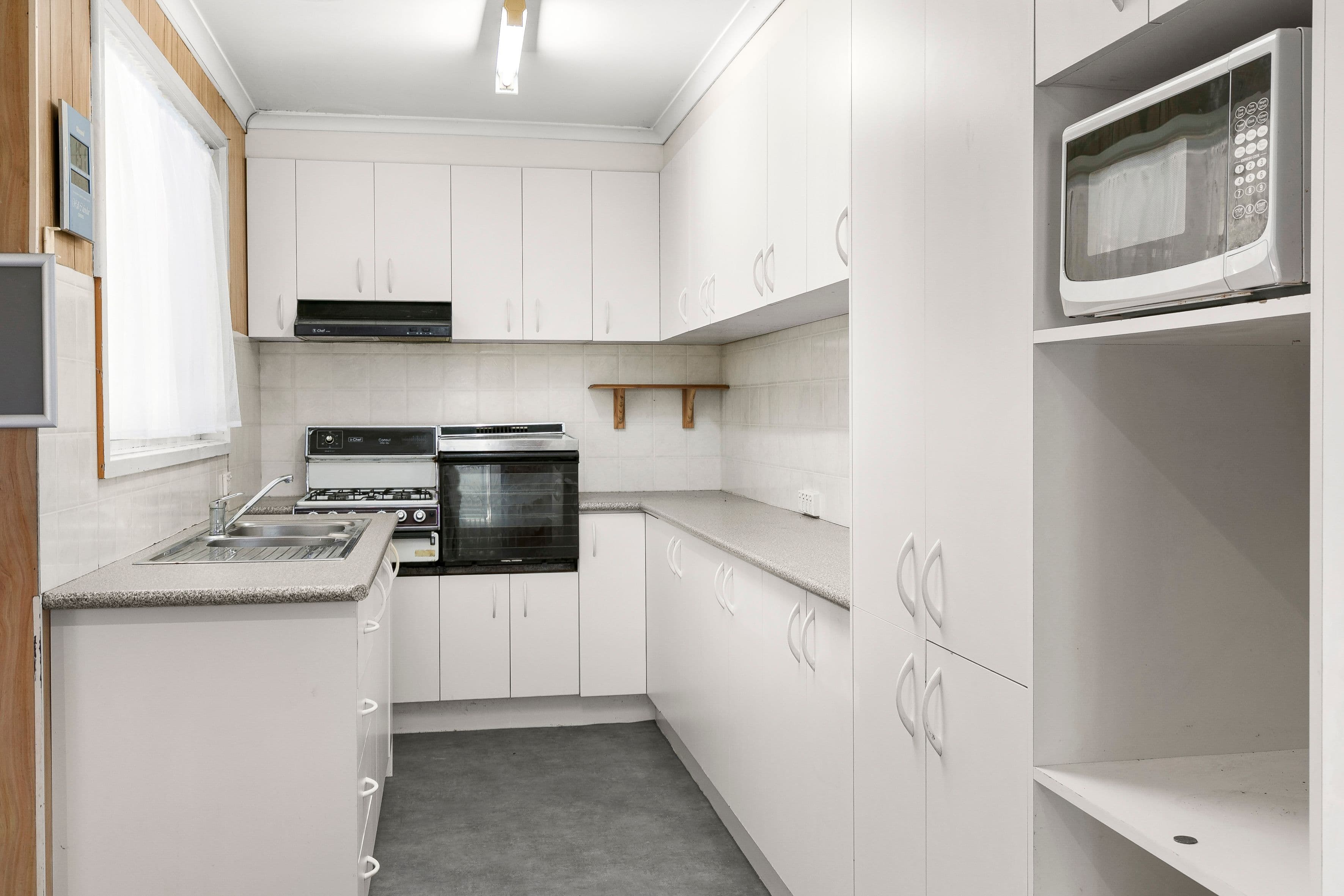 71 Erinbank Crescent, Westmeadows VIC 3049, Westmeadows - Thumbnail 4