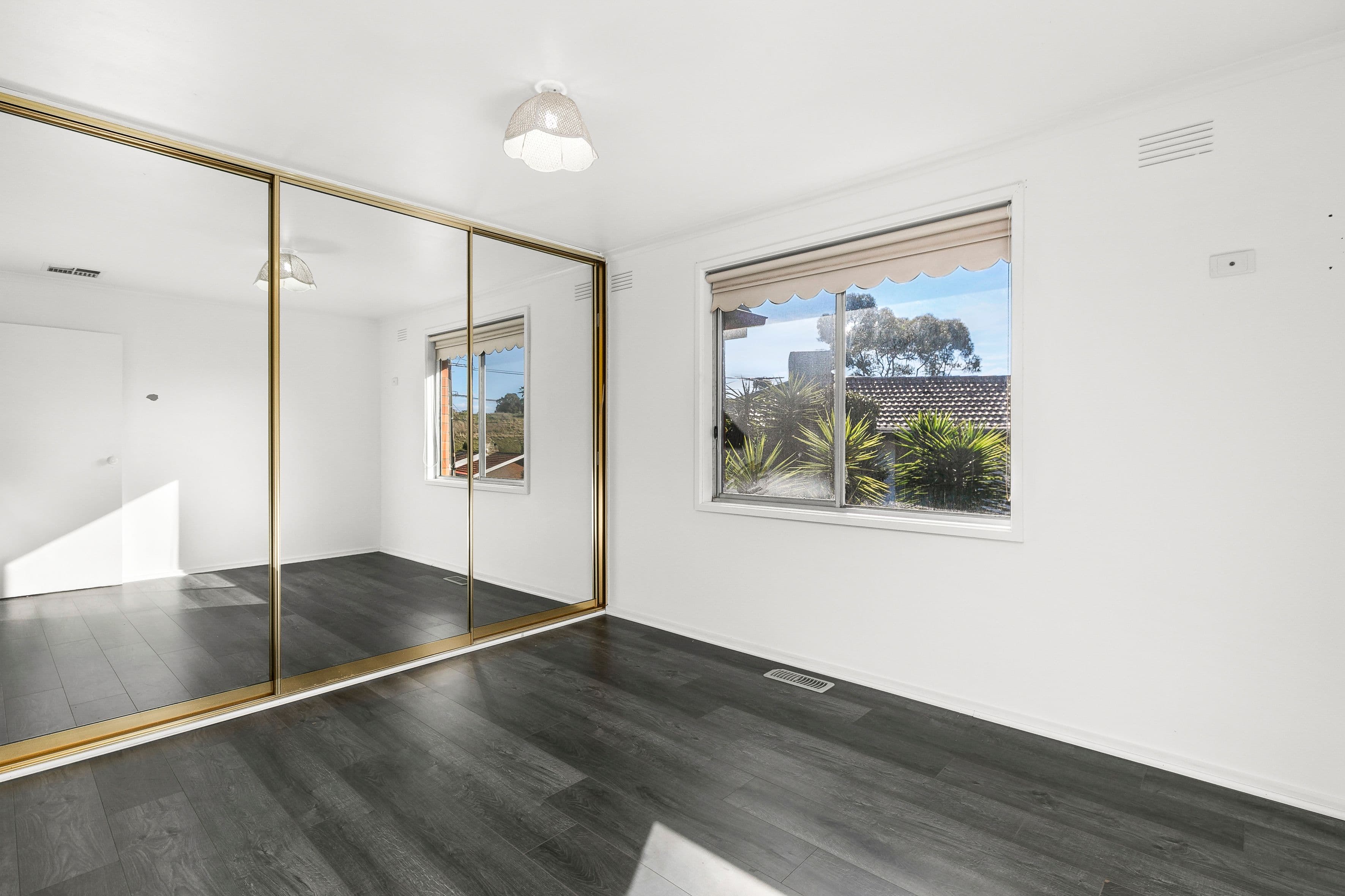 71 Erinbank Crescent, Westmeadows VIC 3049, Westmeadows - Thumbnail 8