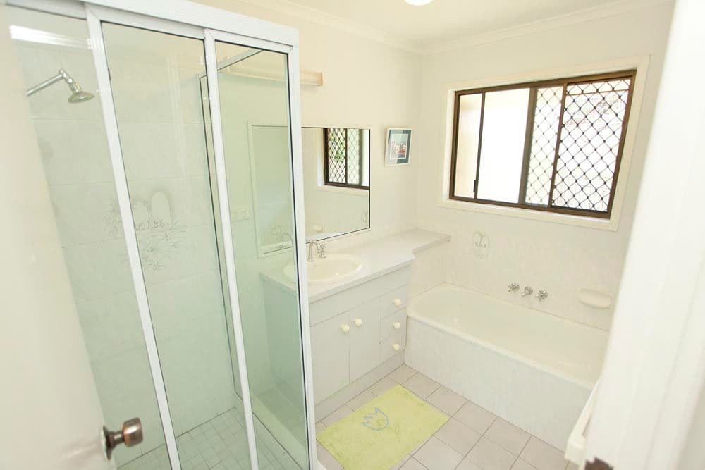 8 Parterre Court, THE GAP QLD 4061, The Gap - Thumbnail 8