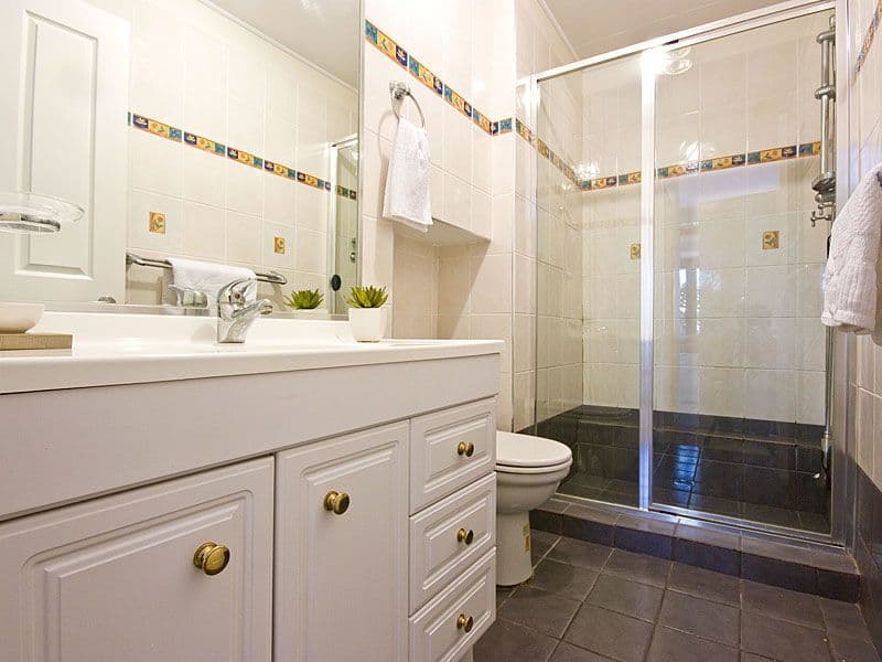 39 Windsor Road, RED HILL QLD 4059, Red Hill - Thumbnail 8