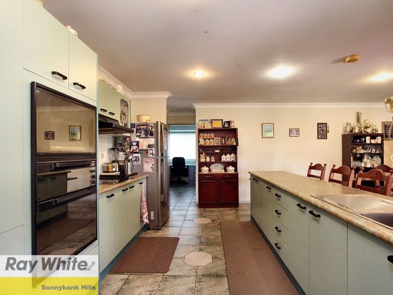 137 Middle Road, Hillcrest QLD 4118, Hillcrest - Thumbnail 2