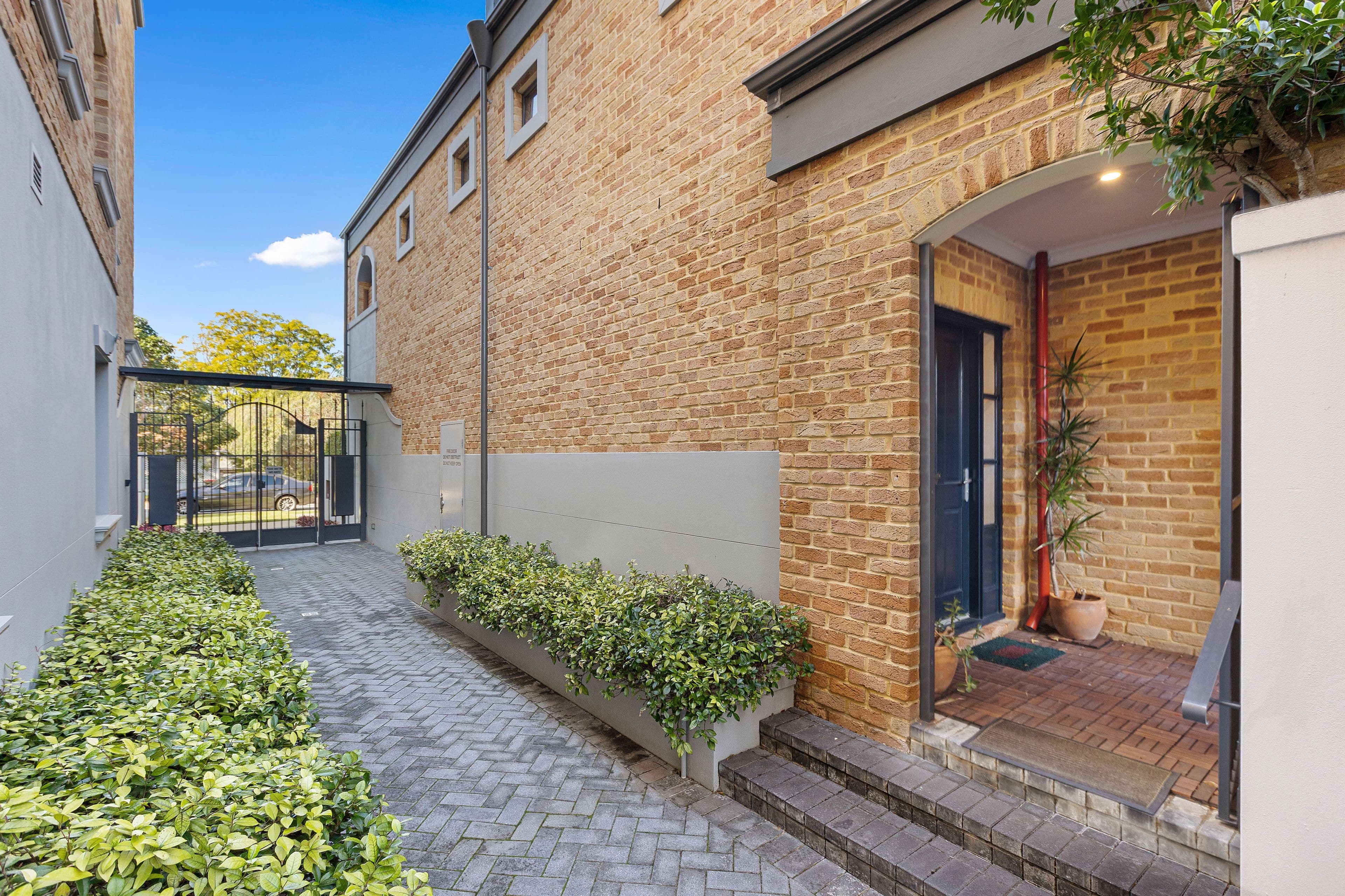 8 Bay Road, Claremont WA 6010, Claremont - Thumbnail 4