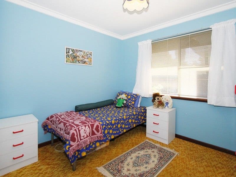 13 Alderhurst Crescent, BAYSWATER WA 6053, Bayswater - Thumbnail 4