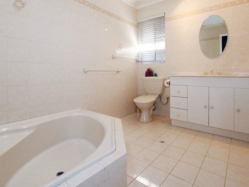 13 Alderhurst Crescent, BAYSWATER WA 6053, Bayswater - Thumbnail 6