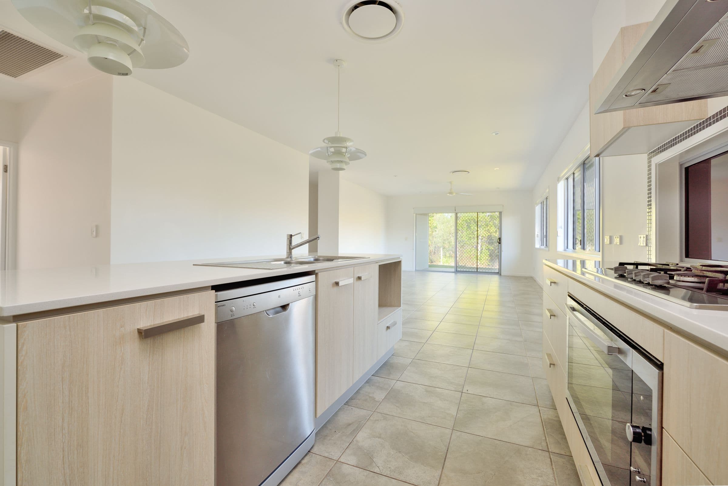 12 Bragg Court, Kirkwood QLD 4680, Kirkwood - Thumbnail 2