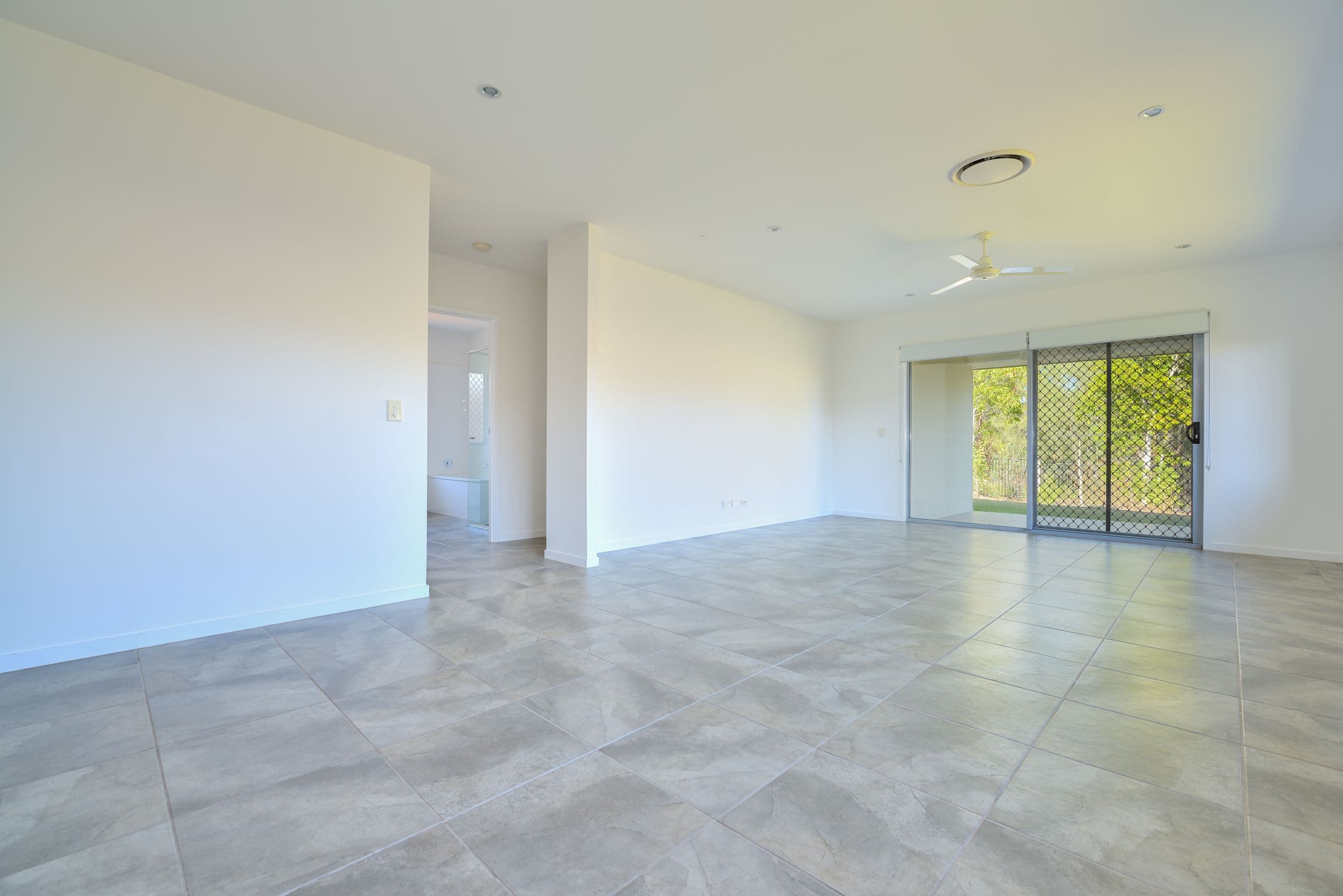 12 Bragg Court, Kirkwood QLD 4680, Kirkwood - Thumbnail 4