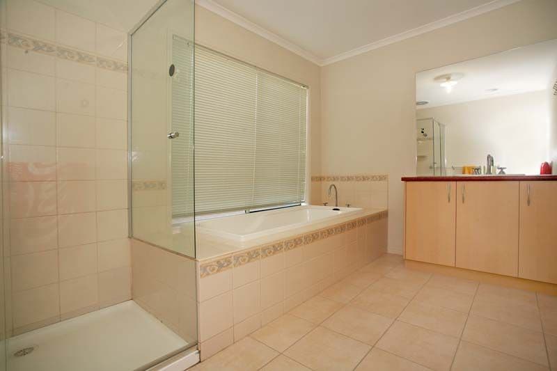 29 Whites Lane, GLEN WAVERLEY VIC 3150, Glen Waverley - Thumbnail 5