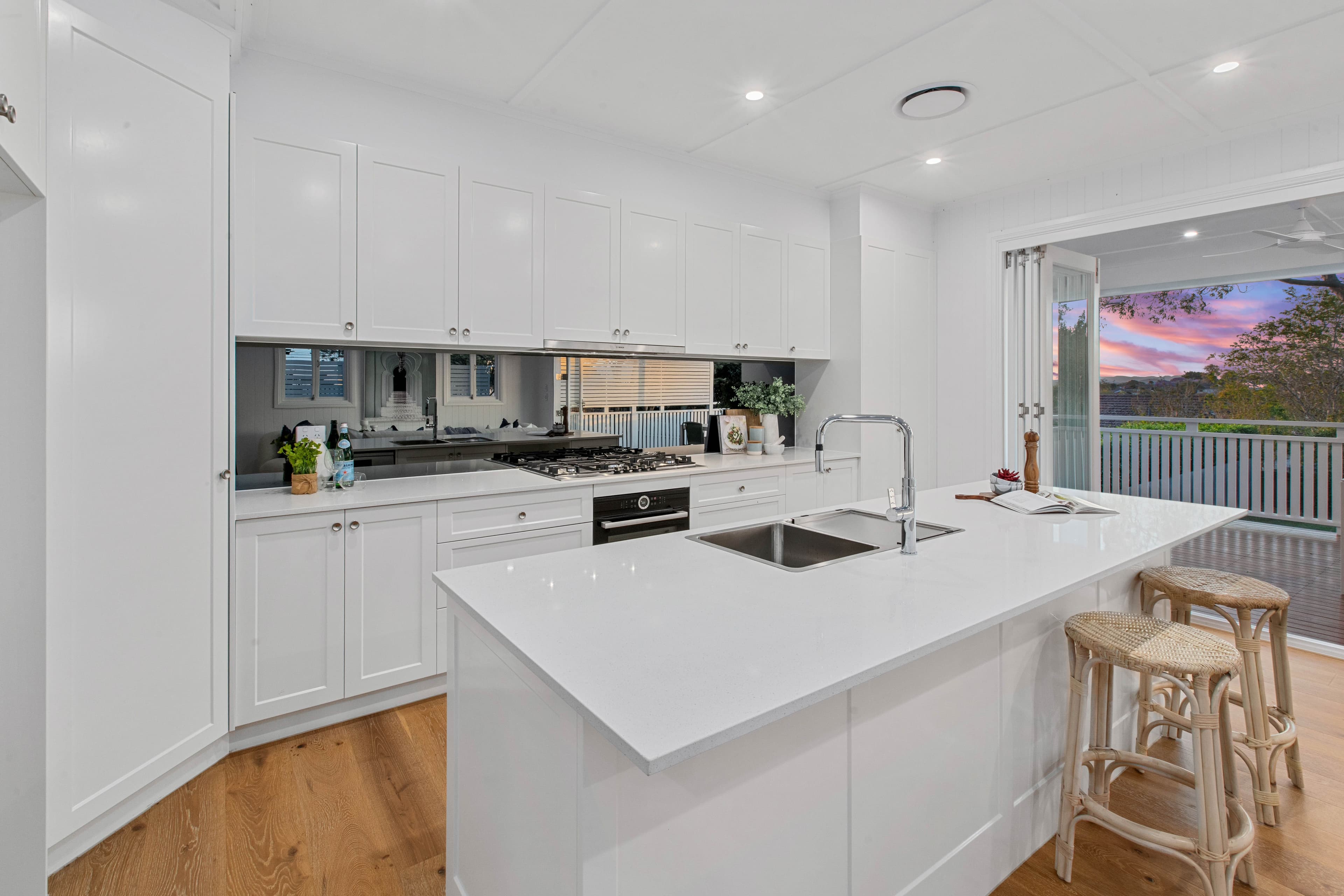 33 Boronia Avenue, Holland Park West QLD 4121, Holland Park West - Thumbnail 3