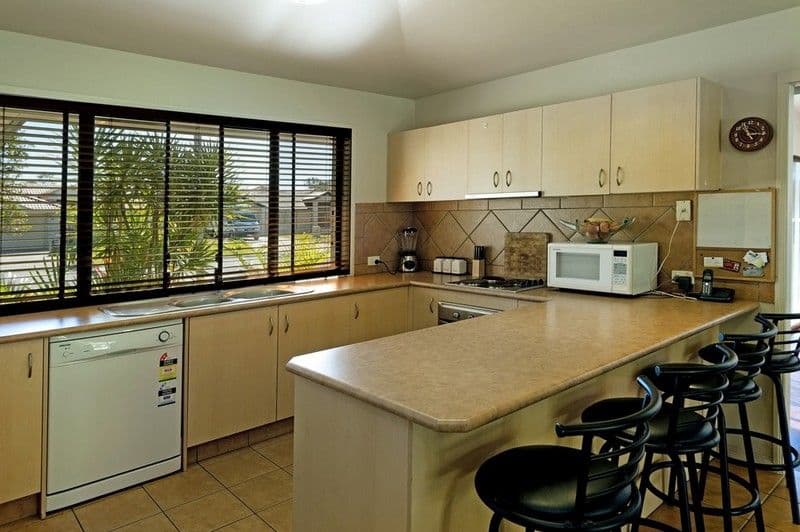 17 St Stephens Drive, UPPER COOMERA QLD 4209, Upper Coomera - Thumbnail 6