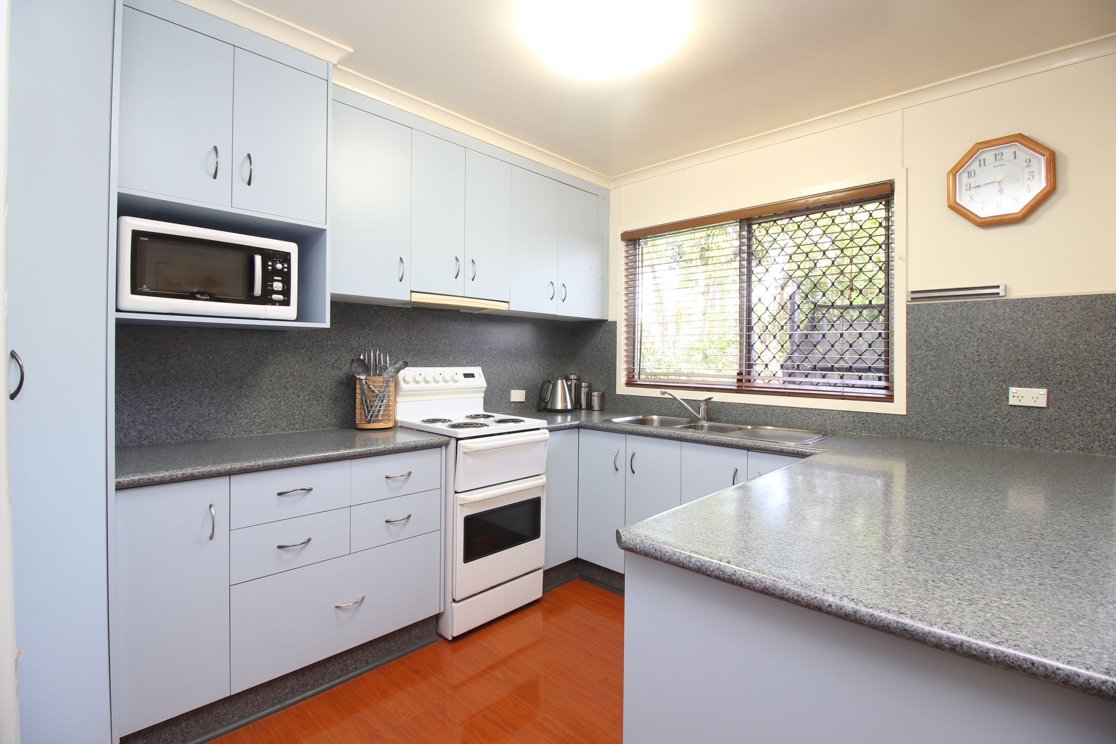 8 Green Grove, Emerald QLD 4720, Emerald - Thumbnail 5