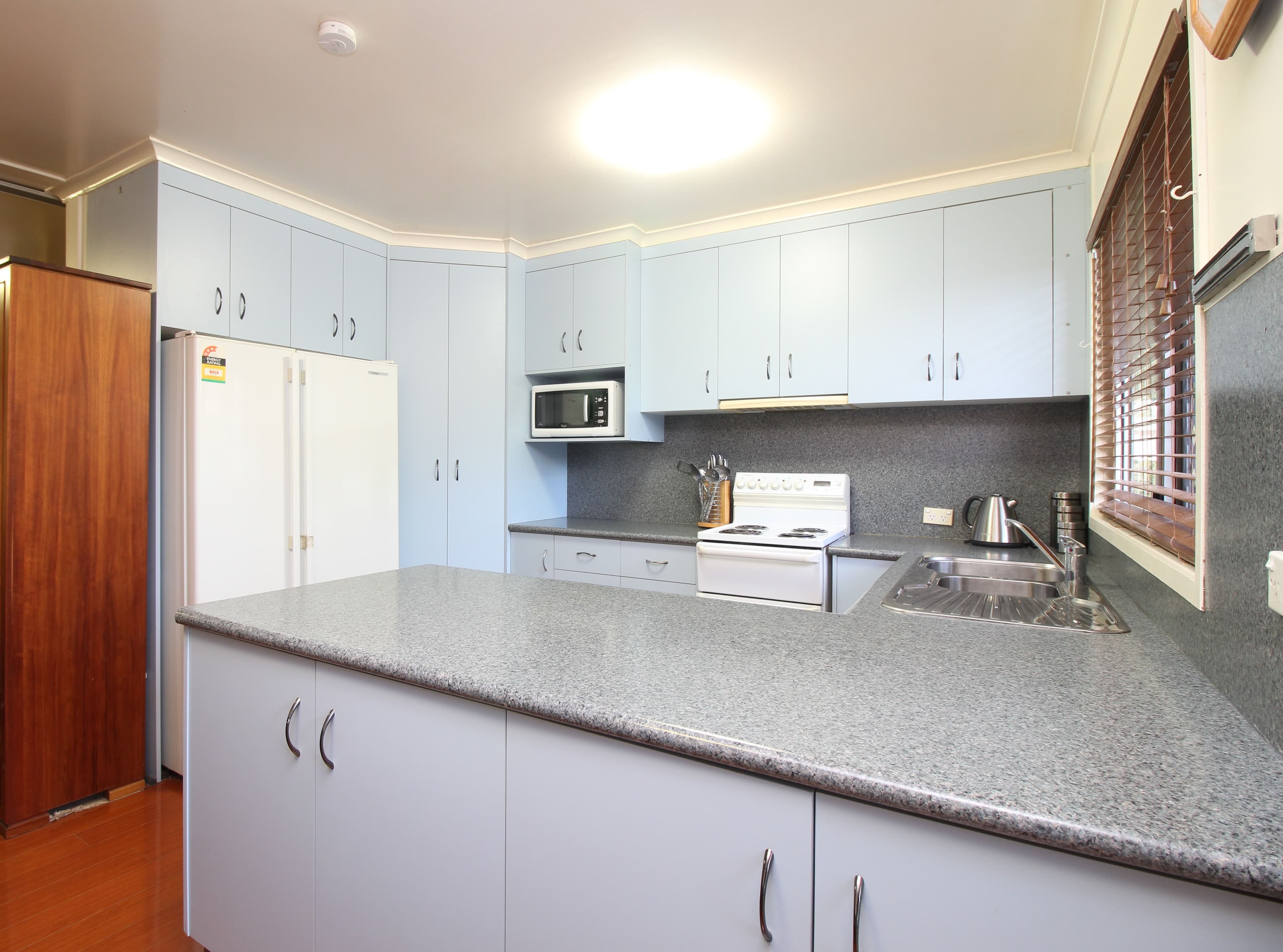 8 Green Grove, Emerald QLD 4720, Emerald - Thumbnail 6