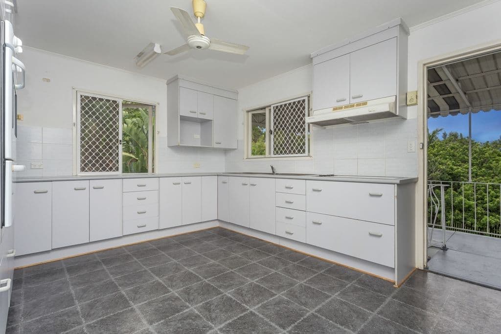 377 Webster Road, Stafford Heights QLD 4053, Stafford Heights - Thumbnail 4
