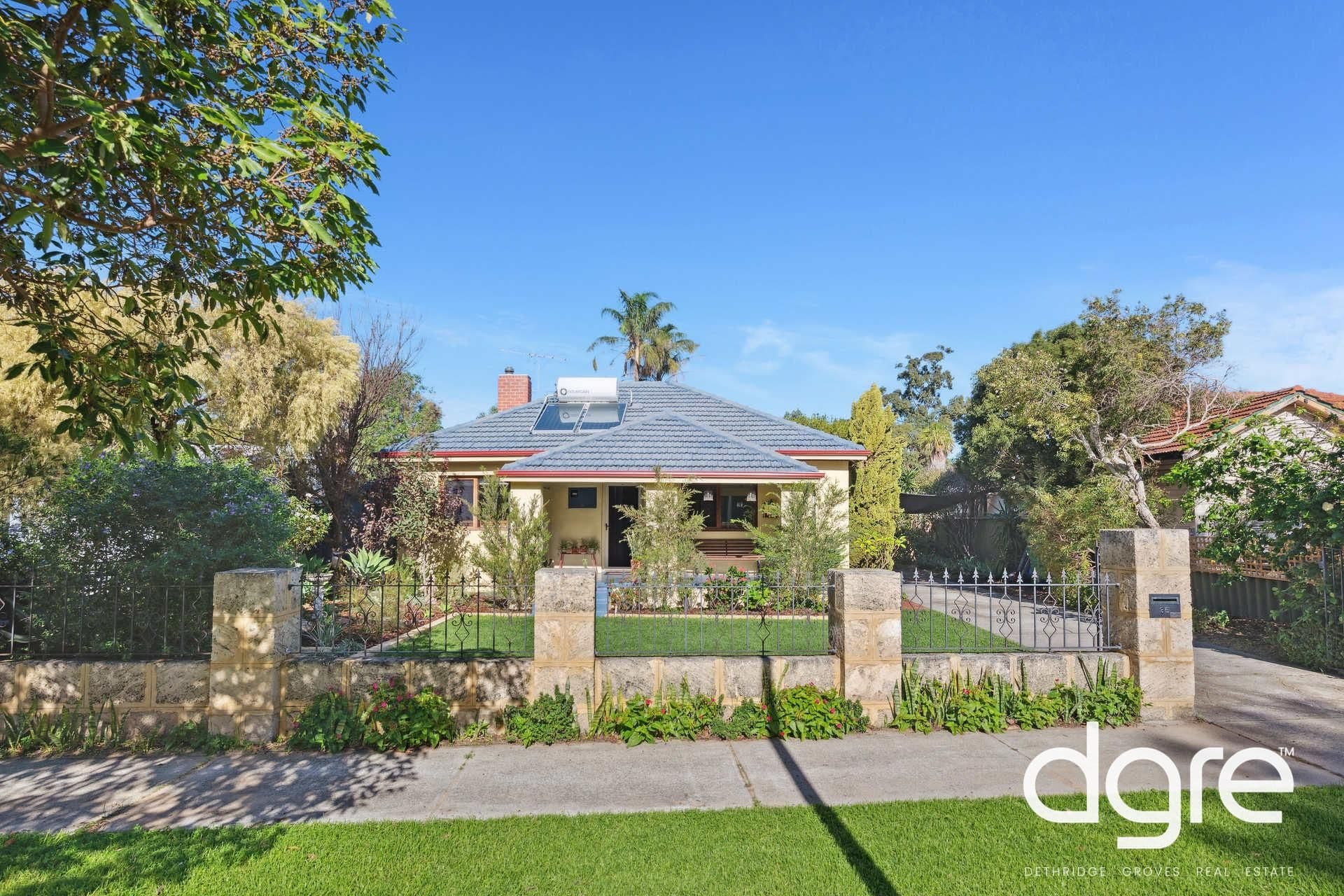 35 Harwood Street, Hilton WA 6163, Hilton - Thumbnail 2