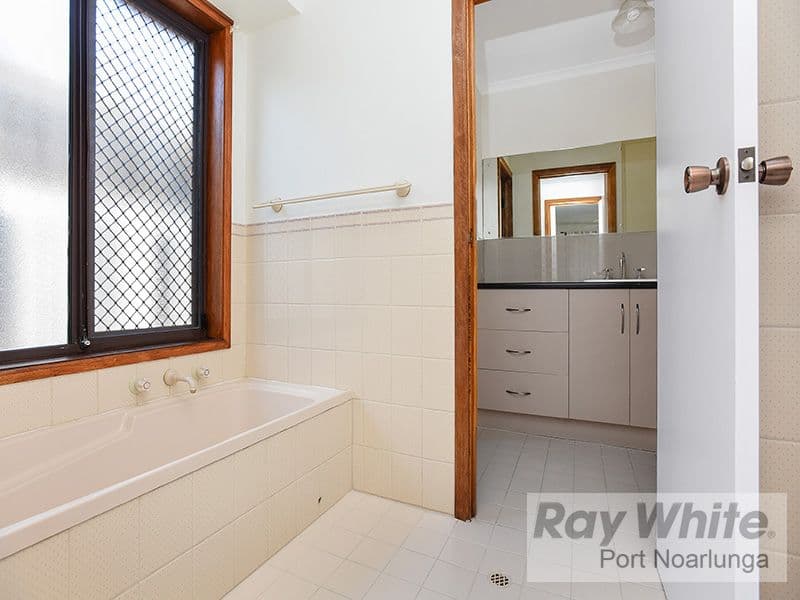 6 Valiant Road, Port Willunga SA 5173, Port Willunga - Thumbnail 7