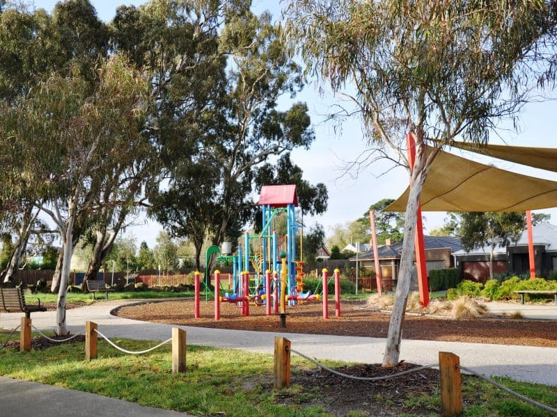 14 Bascilica Vista, MERNDA VIC 3754, Mernda - Thumbnail 5