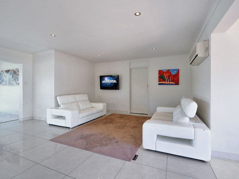 52 Poinciana Boulevard, Broadbeach Waters QLD 4218, Broadbeach Waters - Thumbnail 3