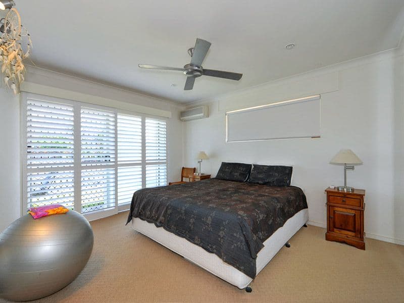 52 Poinciana Boulevard, Broadbeach Waters QLD 4218, Broadbeach Waters - Thumbnail 7