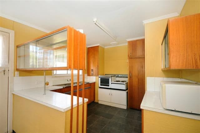 4 Cassia Street, CENTENARY HEIGHTS QLD 4350, Centenary Heights - Thumbnail 2