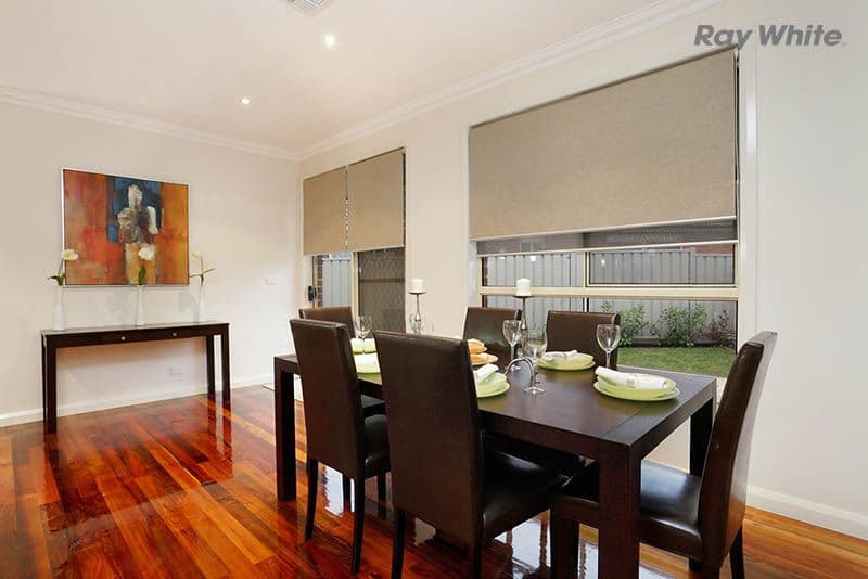 11 Mount Way, CAROLINE SPRINGS VIC 3023, Caroline Springs - Thumbnail 3