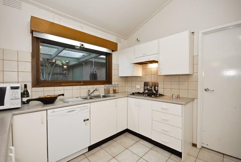 1 Belinda Crescent, DONCASTER EAST VIC 3109, Doncaster East - Thumbnail 4
