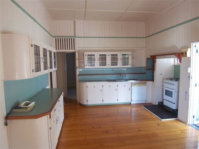 21  Second Avenue, HARRISTOWN QLD 4350, Harristown - Thumbnail 2
