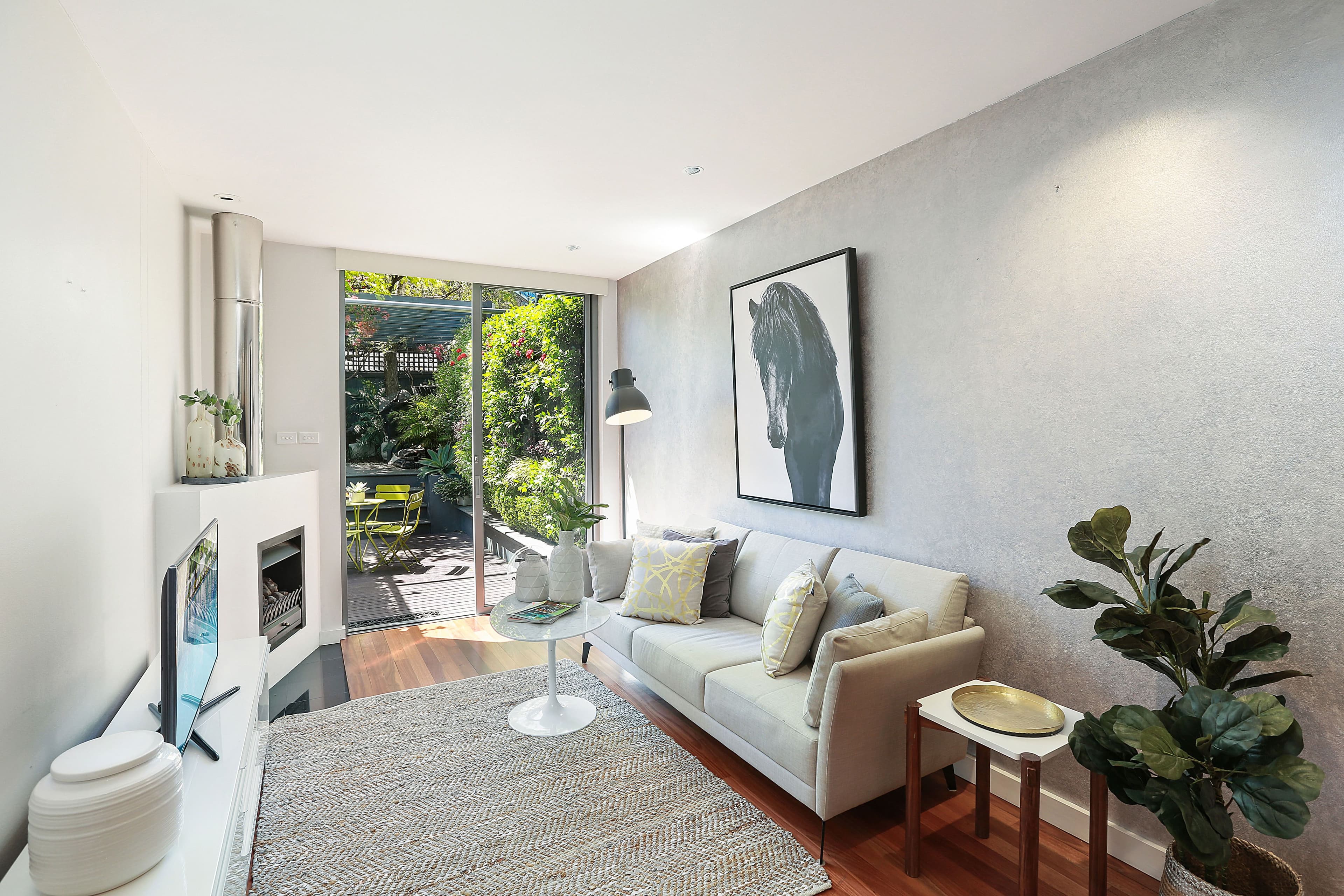2 Newman Street, Newtown - Thumbnail 2