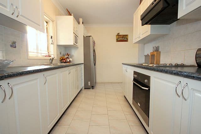 3 Barlow Place, GEORGES HALL NSW 2198, Georges Hall - Thumbnail 3