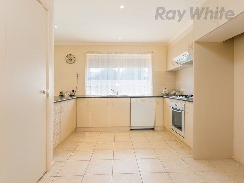 33 Burunda Road, Rosebud VIC 3939, Rosebud - Thumbnail 2