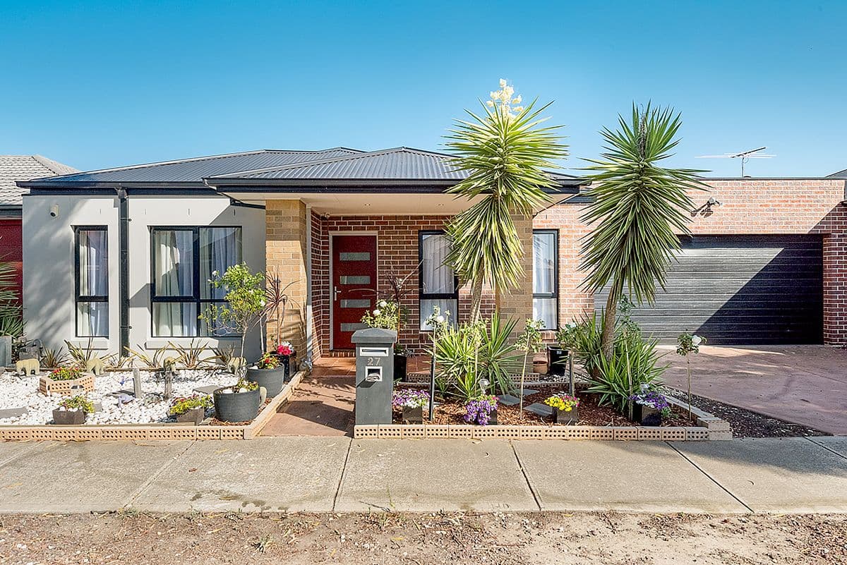 27 Dempster Drive, Craigieburn VIC 3064, Craigieburn - Image 1