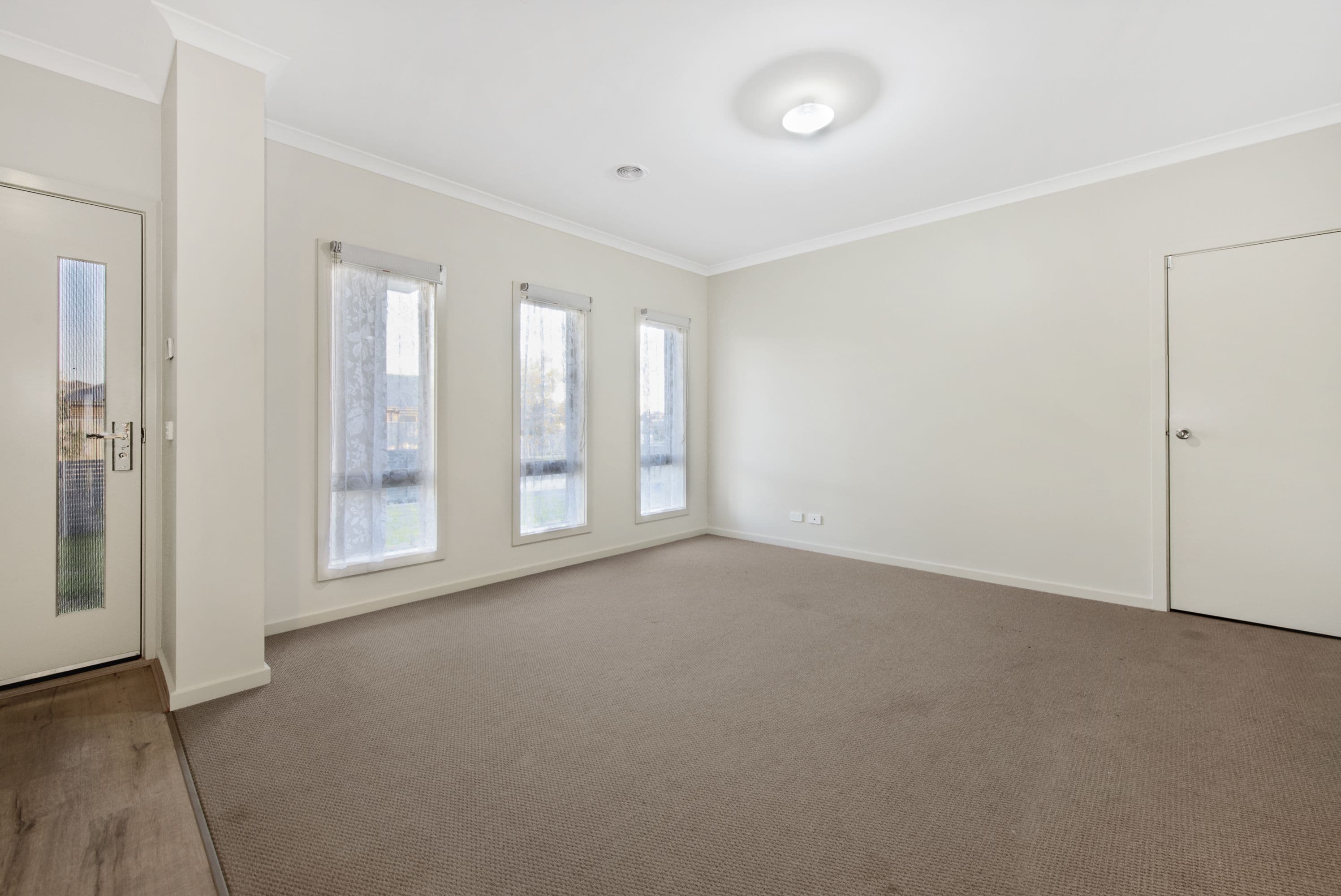 24 Catani Avenue, Koo Wee Rup VIC 3981, Koo Wee Rup - Thumbnail 3