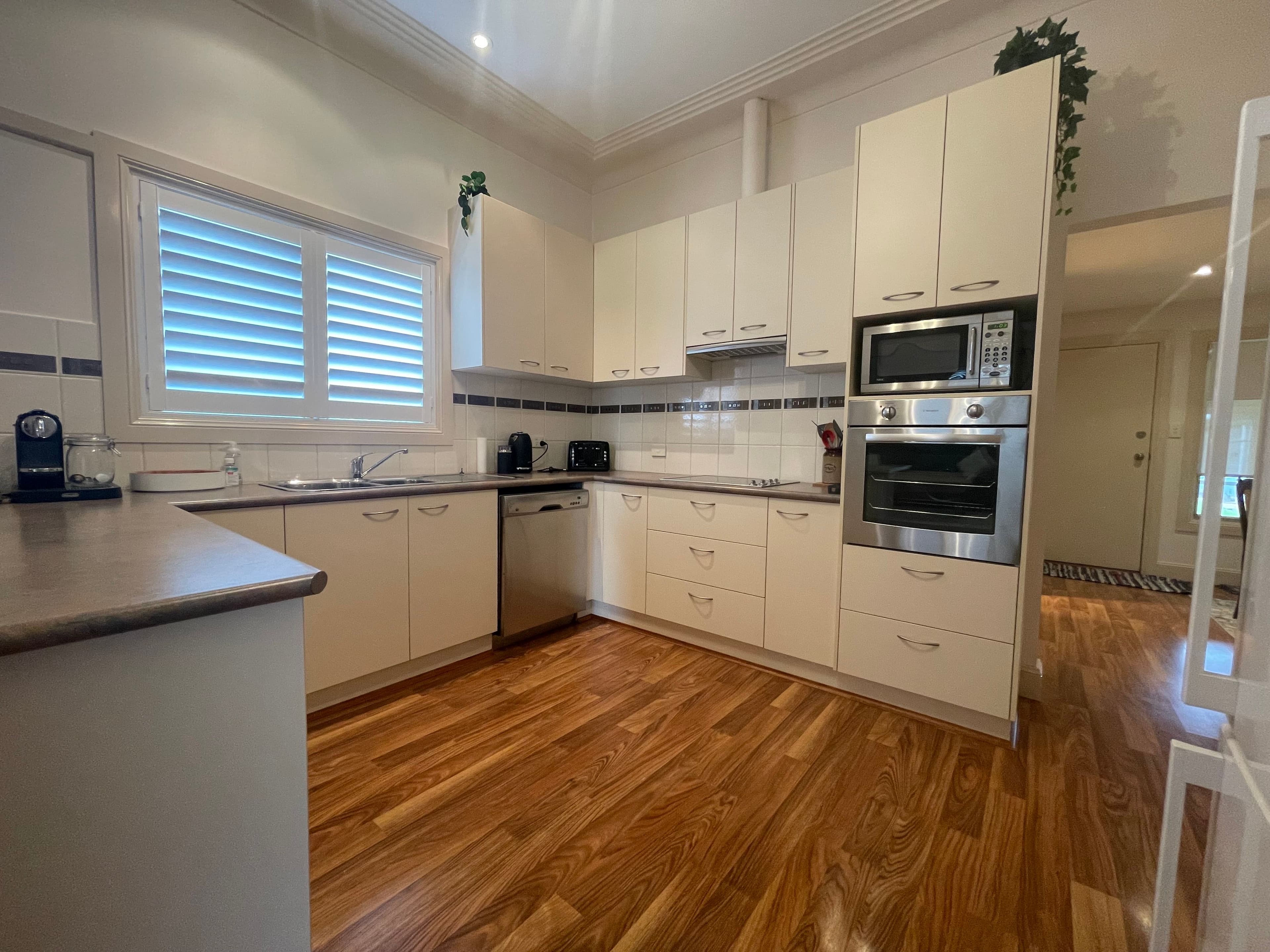 10 Kywong Street, Griffith NSW 2680, Griffith - Thumbnail 4