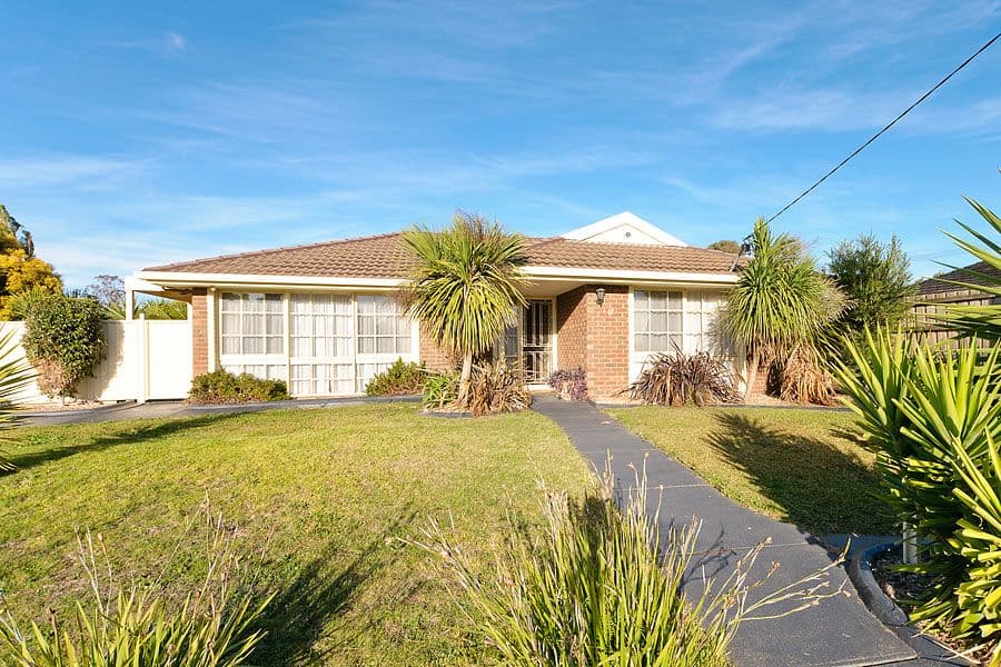 17 Axminster Drive, CRAIGIEBURN VIC 3064, Craigieburn - Image 1