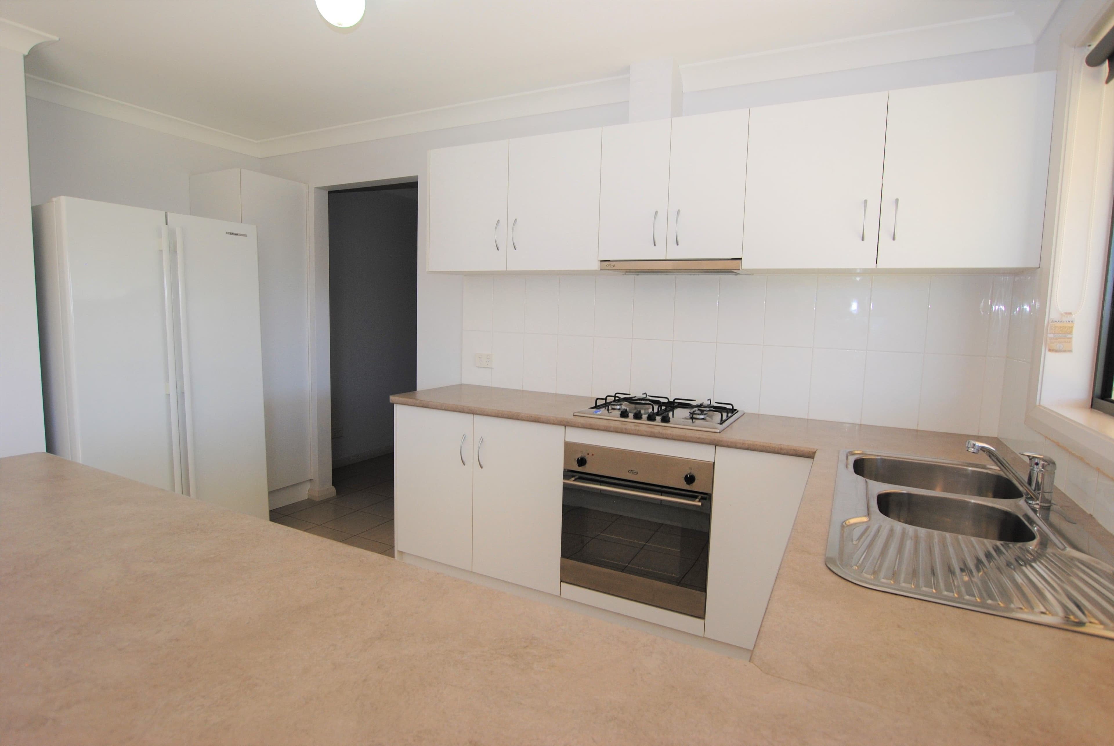 42 Brooks Street, Griffith - Thumbnail 3