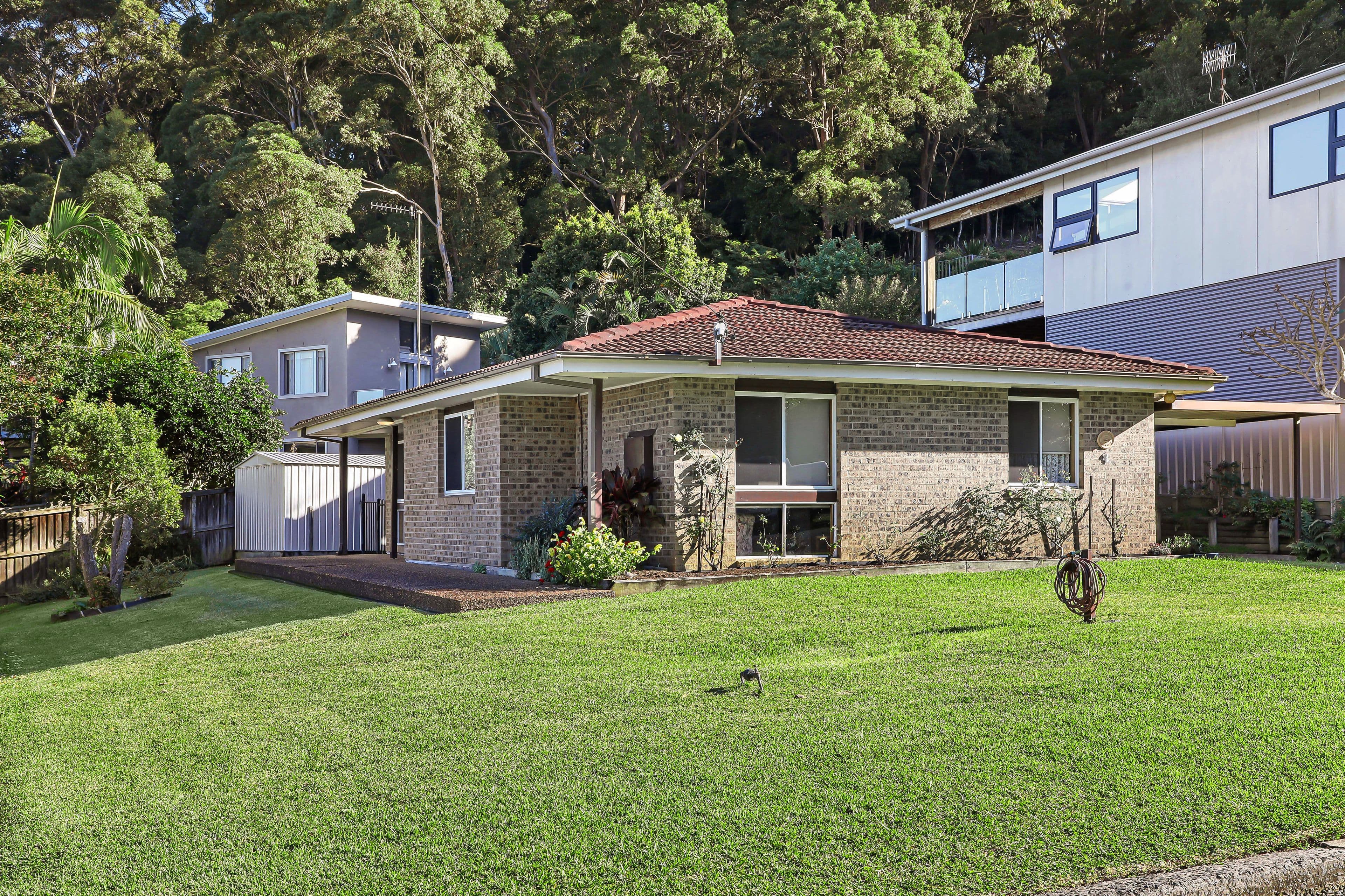 4 Kenneth Avenue, Saratoga NSW 2251, Saratoga - Thumbnail 2
