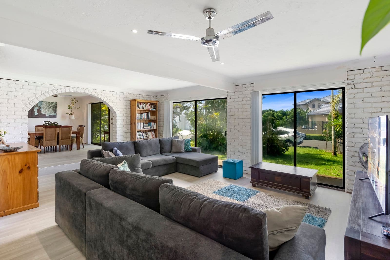 18 Dogwood Drive, Palm Beach QLD 4221, Palm Beach - Thumbnail 4