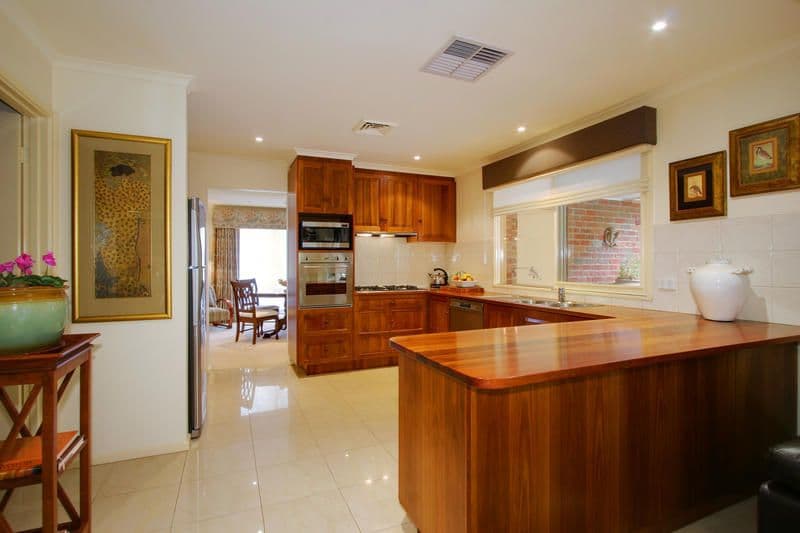 5 Wyndarra Crescent, DINGLEY VILLAGE VIC 3172, Dingley Village - Thumbnail 5