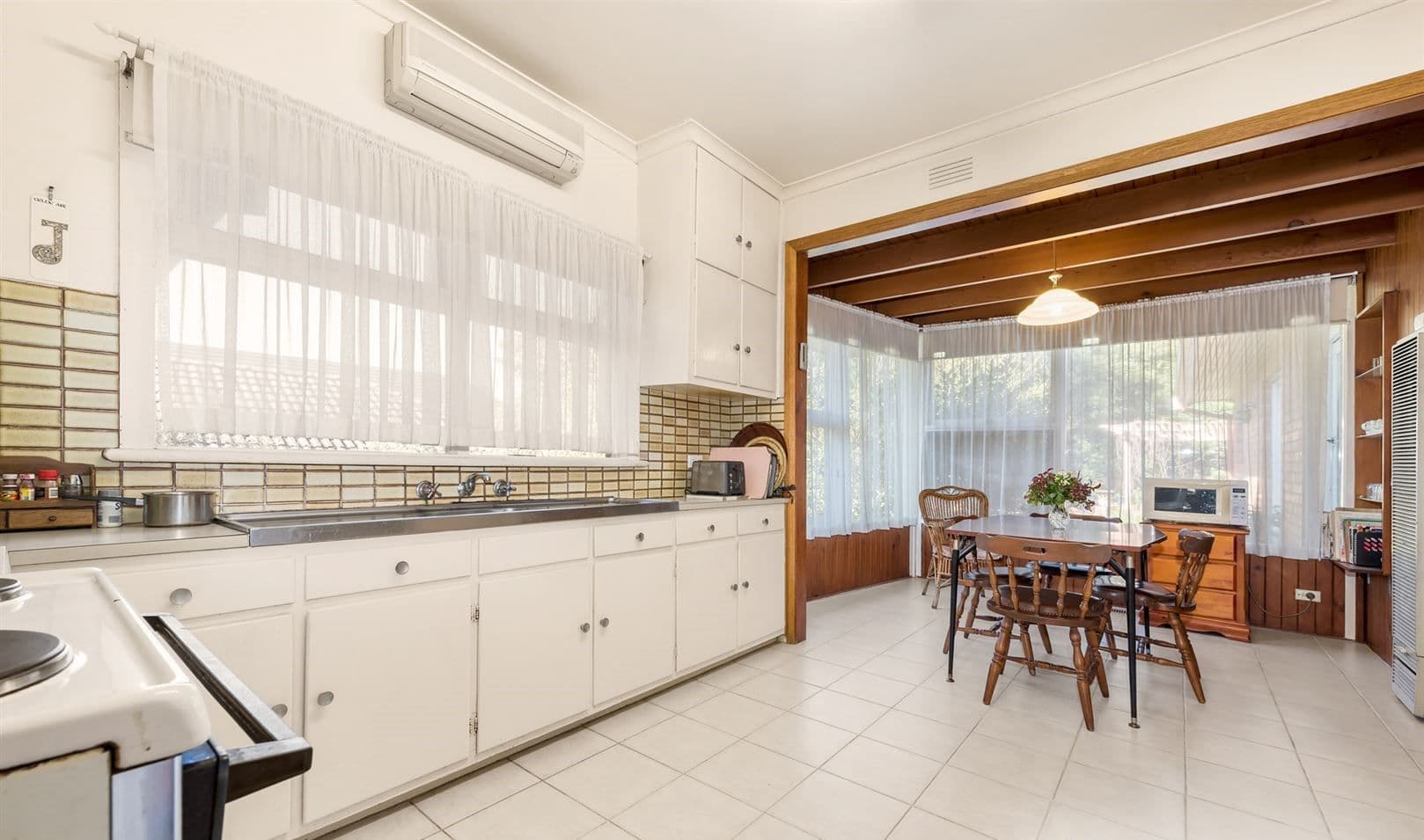 6 Fairhills Parade, Glen Waverley VIC 3150, Glen Waverley - Thumbnail 4