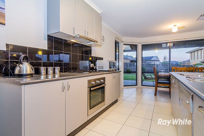 6 Bracken Place, Lyndhurst VIC 3975, Lyndhurst - Thumbnail 6
