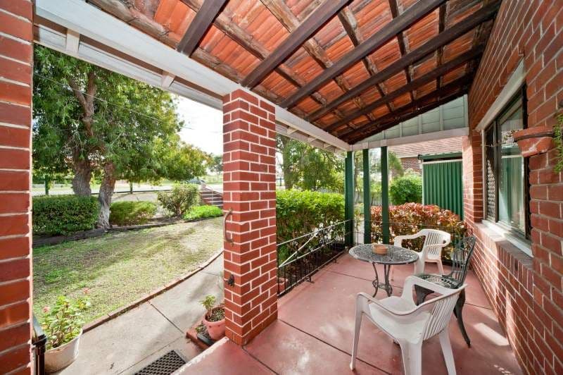 40 Hill View Terrace, ST JAMES WA 6102, St James - Thumbnail 2