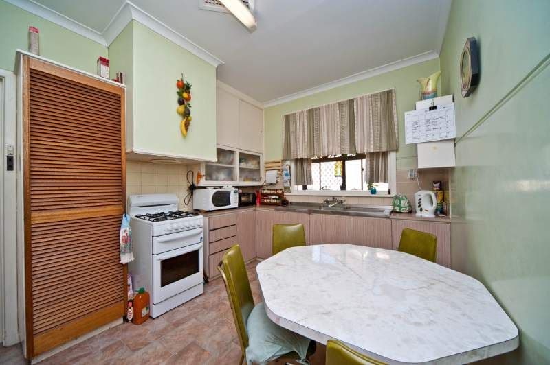 40 Hill View Terrace, ST JAMES WA 6102, St James - Thumbnail 8