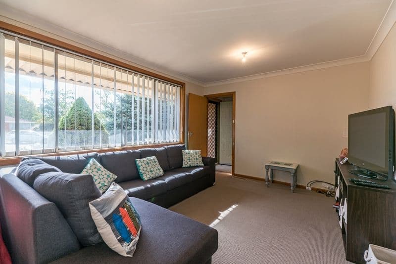 8 Morobe Place, Orange - Thumbnail 3