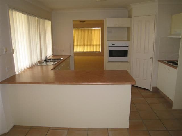 20 Calcetto Place, ARUNDEL QLD 4214, Arundel - Thumbnail 2