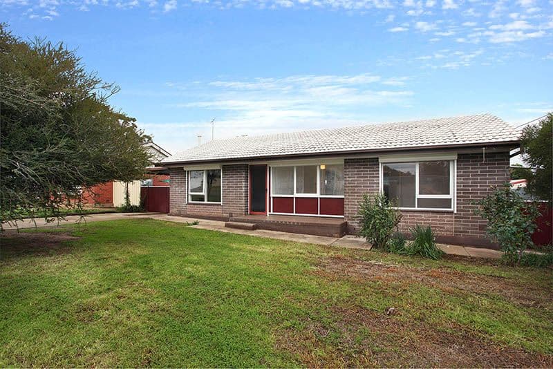 19 Barnabas Crescent, Christie Downs SA 5164, Christie Downs - Thumbnail 2