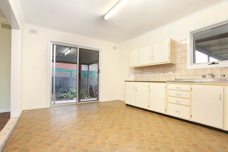 19 Barnabas Crescent, Christie Downs SA 5164, Christie Downs - Thumbnail 3
